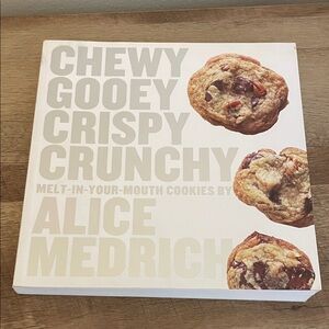 Chewy Gooey Crispy Crunchy Cookbook -